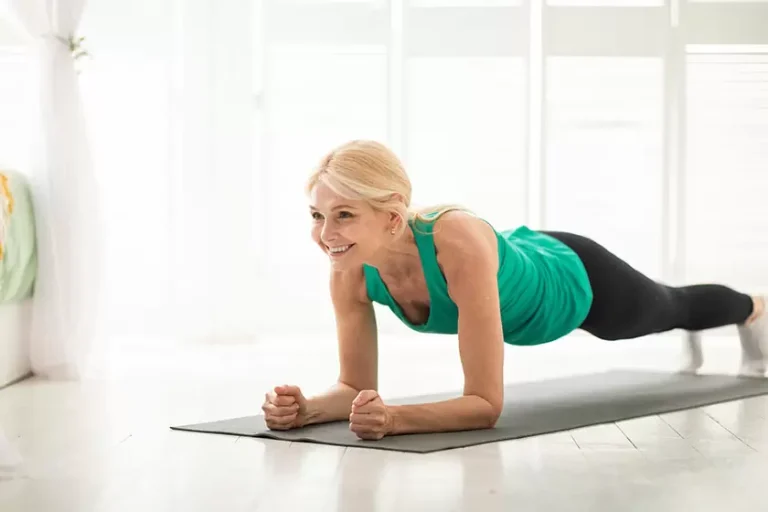 7 Cara Menggabungkan Yoga dalam Rutinitas Kebugaran Anda