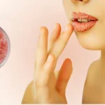 7 Langkah Mudah Eksfoliasi Bibir di Rumah