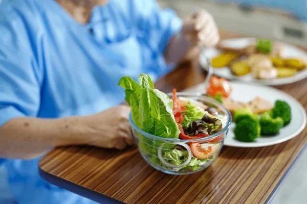 10 Makanan yang Baik Dikonsumsi oleh Pasien Kanker 10 Makanan yang Baik Dikonsumsi oleh Pasien Kanker
