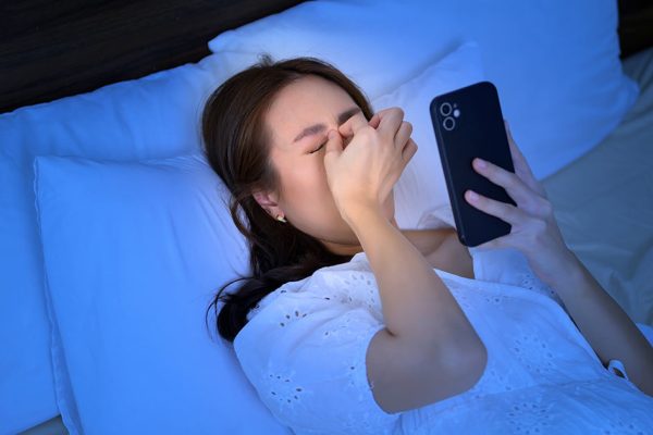7 Cara Menjaga Kesehatan Mata di Era Digital 7 Cara Menjaga Kesehatan Mata di Era Digital
