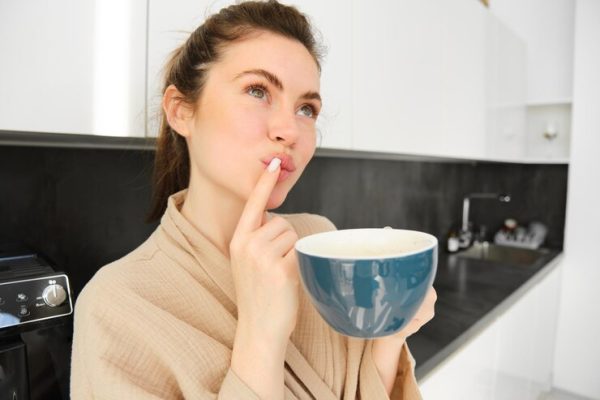 7 Langkah Merawat Bibir untuk Kamu yang Suka Ngopi